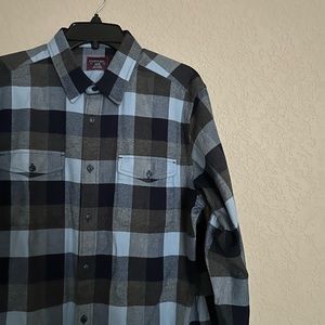 New Untuckit men’s blue checkered flannel button down size L